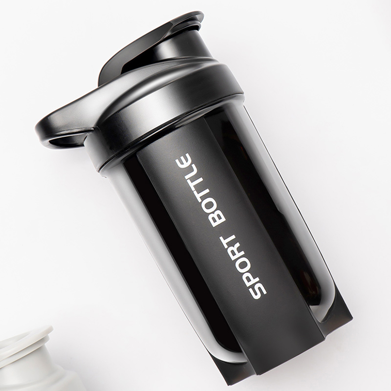 Botella agitadora de proteína  - Nutrition And Fitness reseña y precio